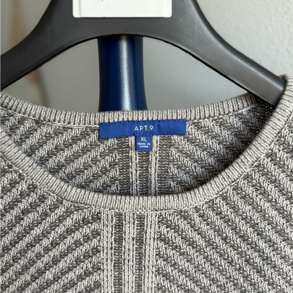 APT. 9 Women's Gray Chevron Knit Sweater, Size XL - Picture 2 of 11
